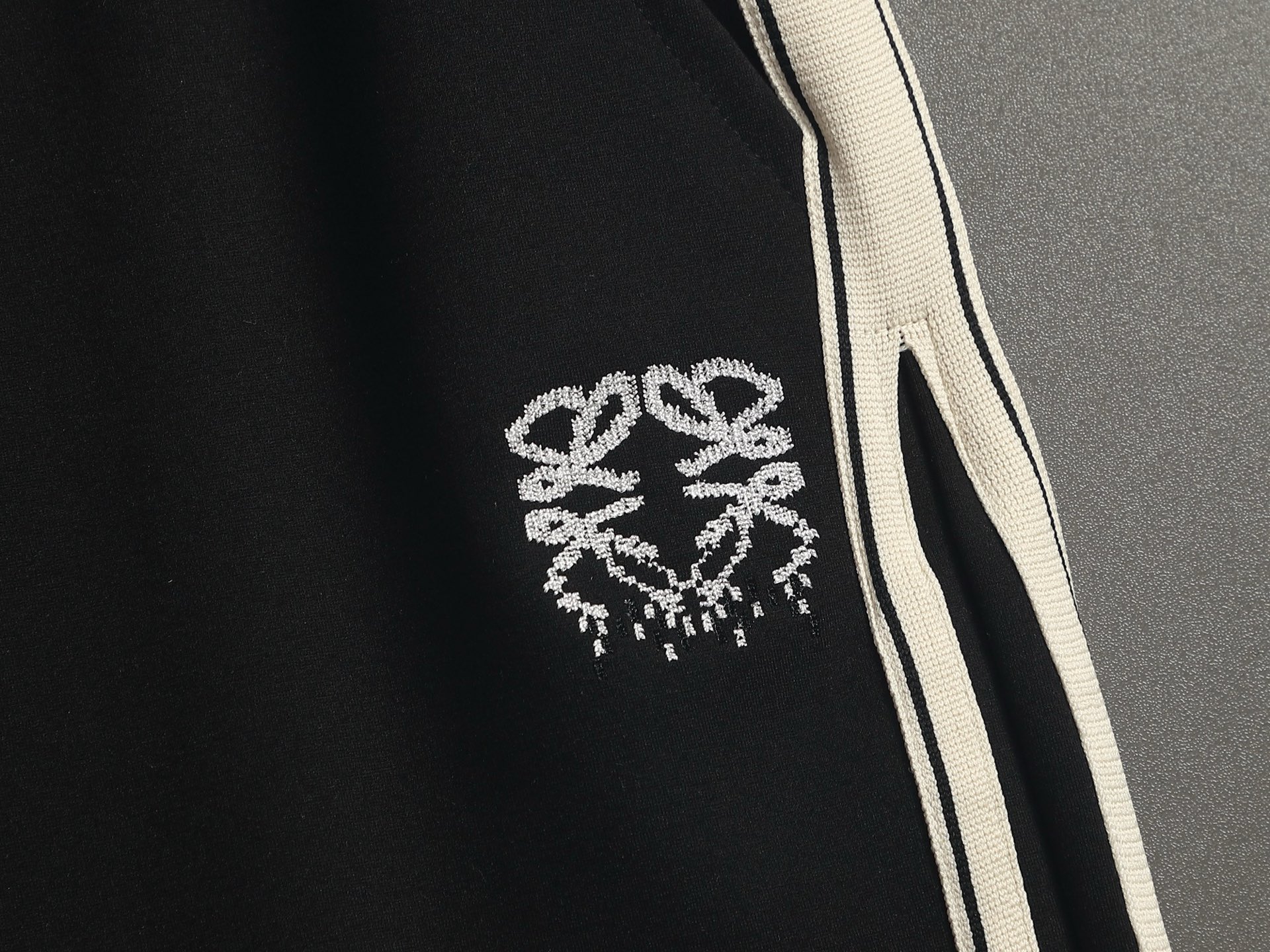 【LOEWE】ショートパンツ