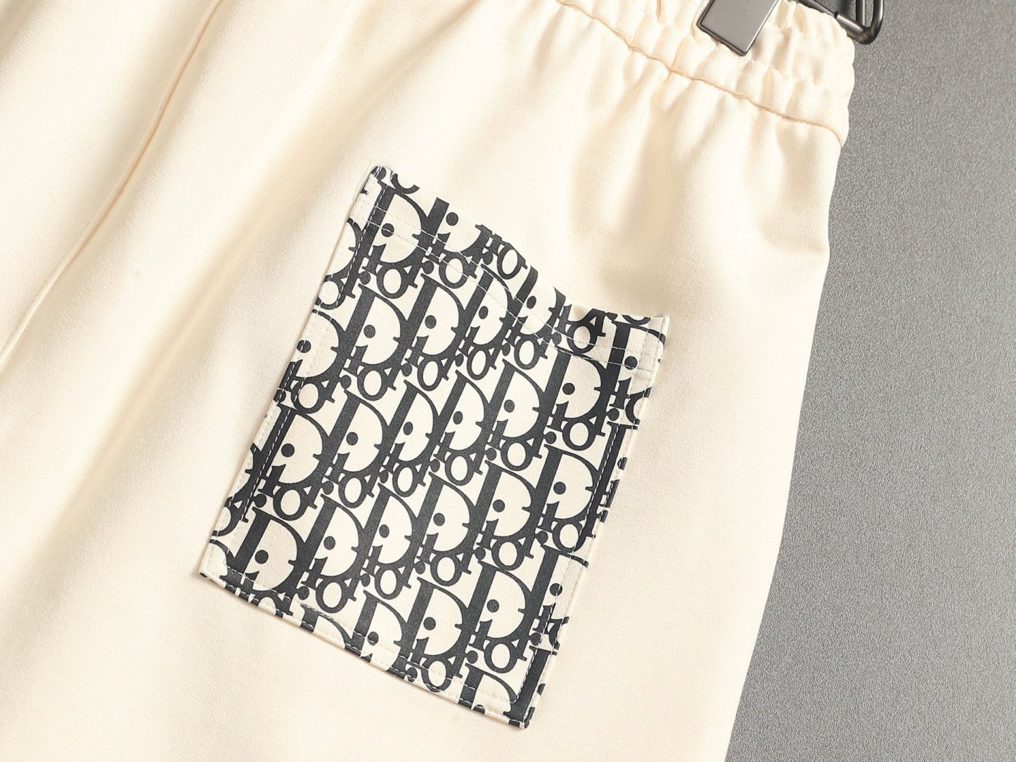 【DIOR】ショートパンツ