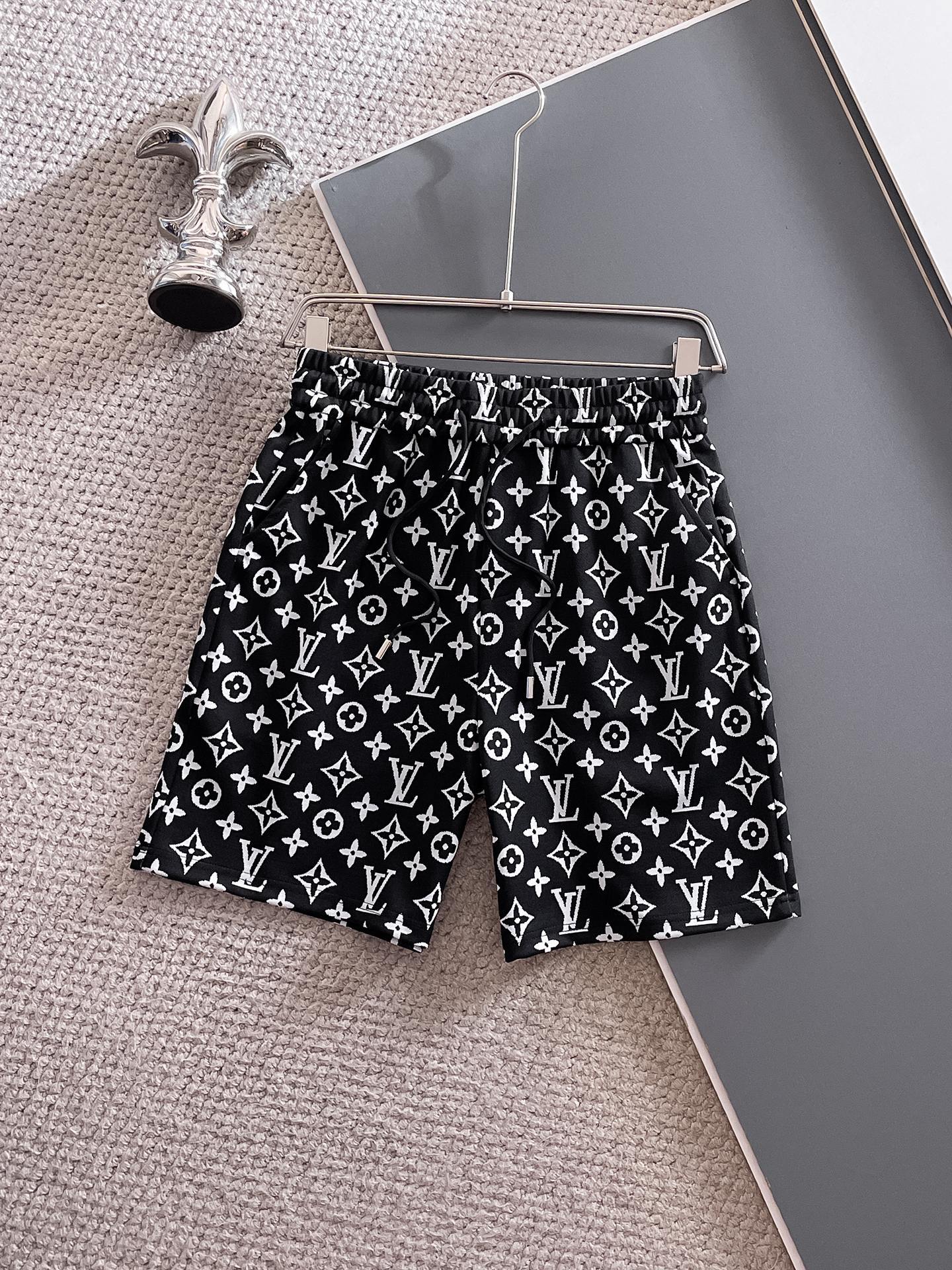 【LOUIS VUITTON】ショートパンツ