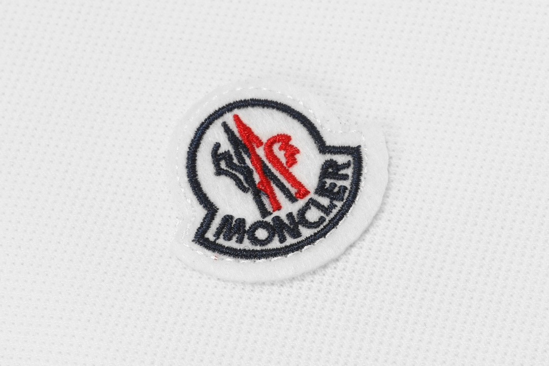【MONCLER】半袖ポロシャツ