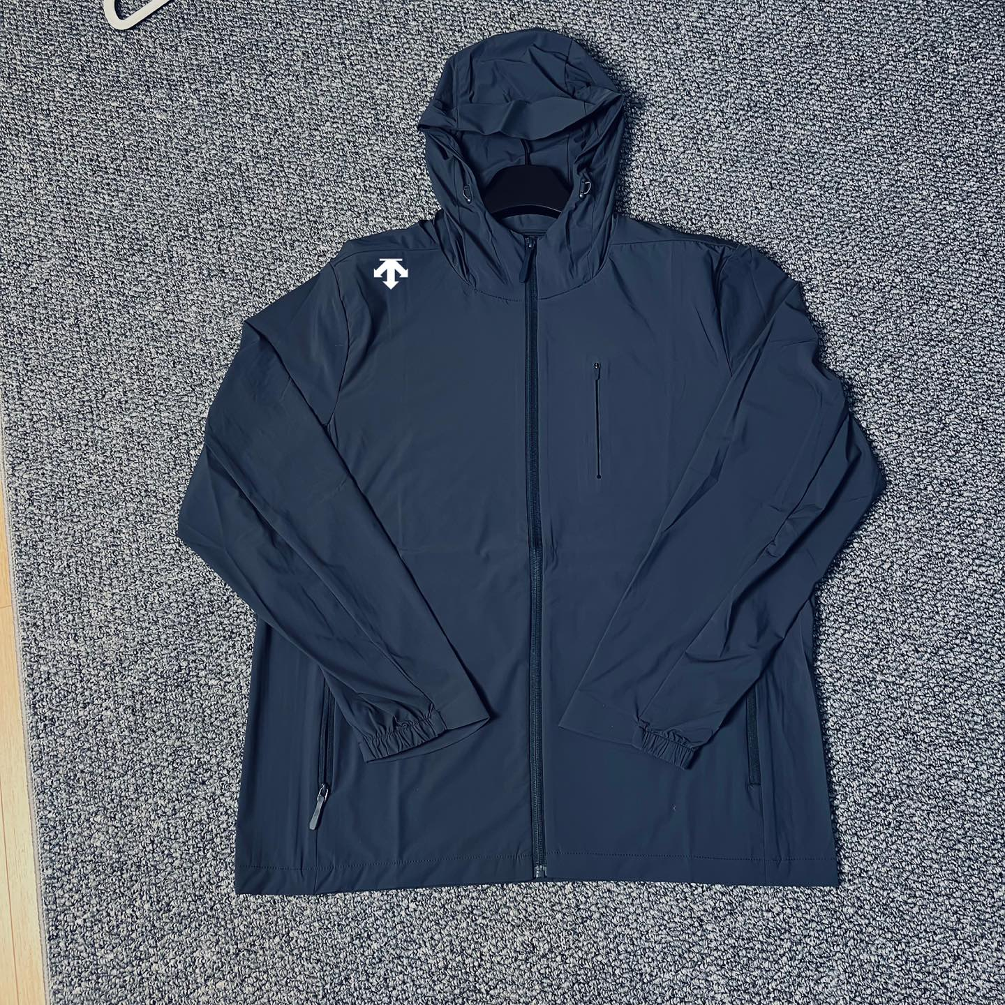 【DESCENTE】UV カットパーカー
