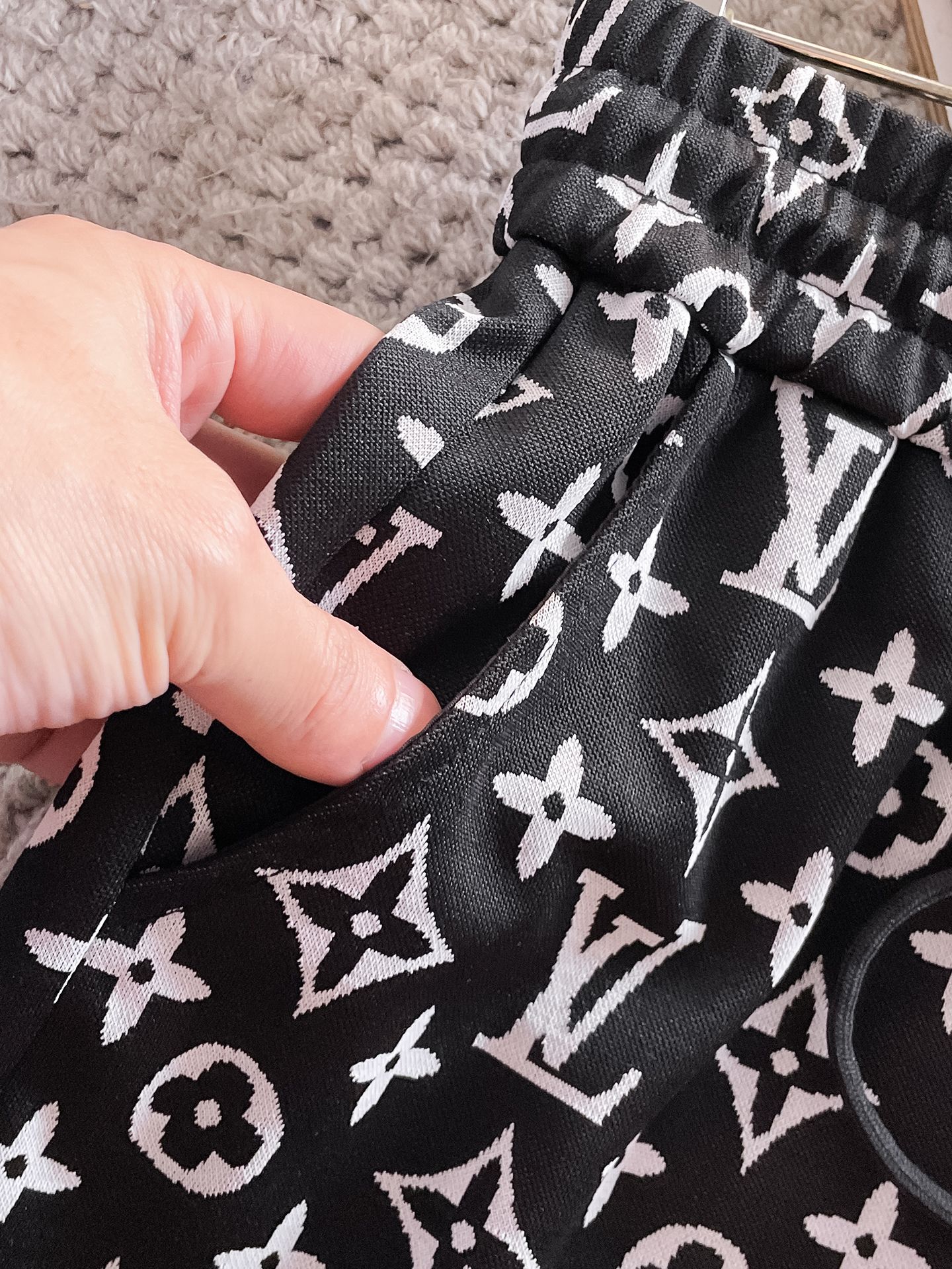 【LOUIS VUITTON】ショートパンツ
