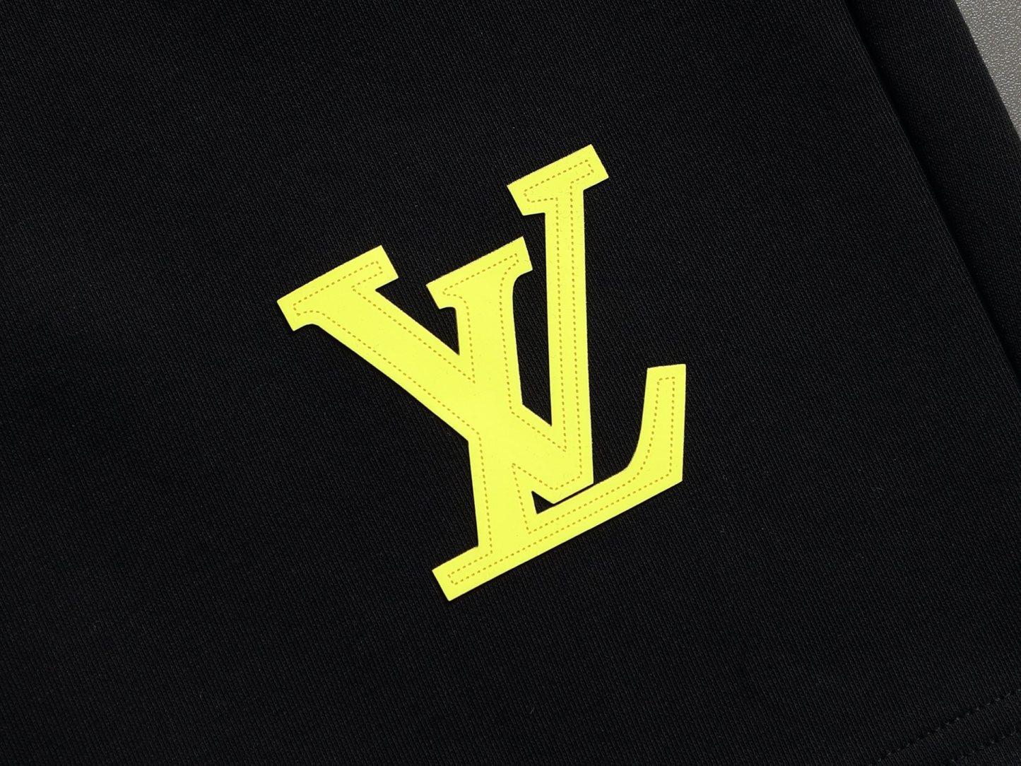 【LOUIS VUITTON】ショートパンツ