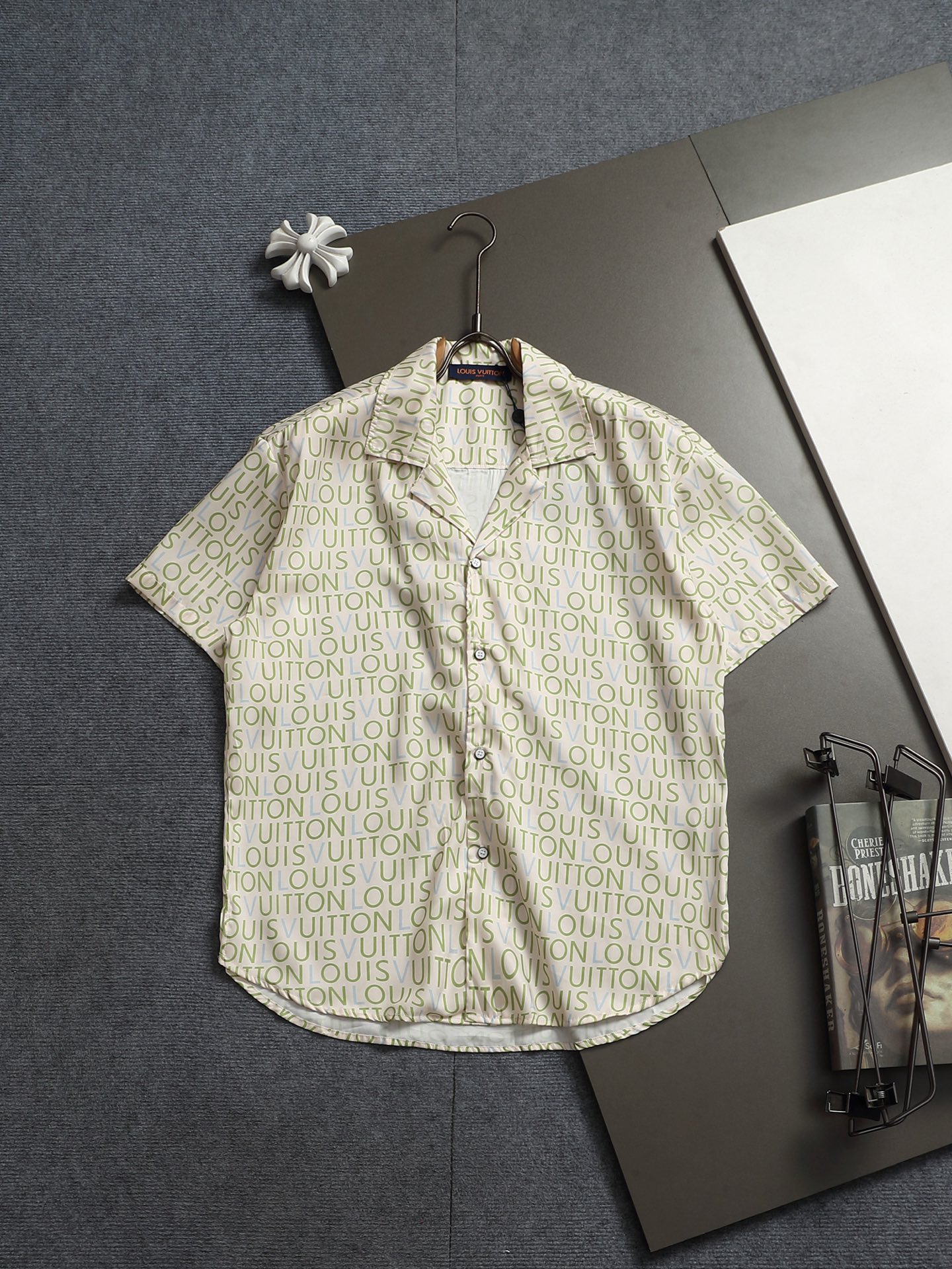 【LOUIS VUITTON】半袖シャツ