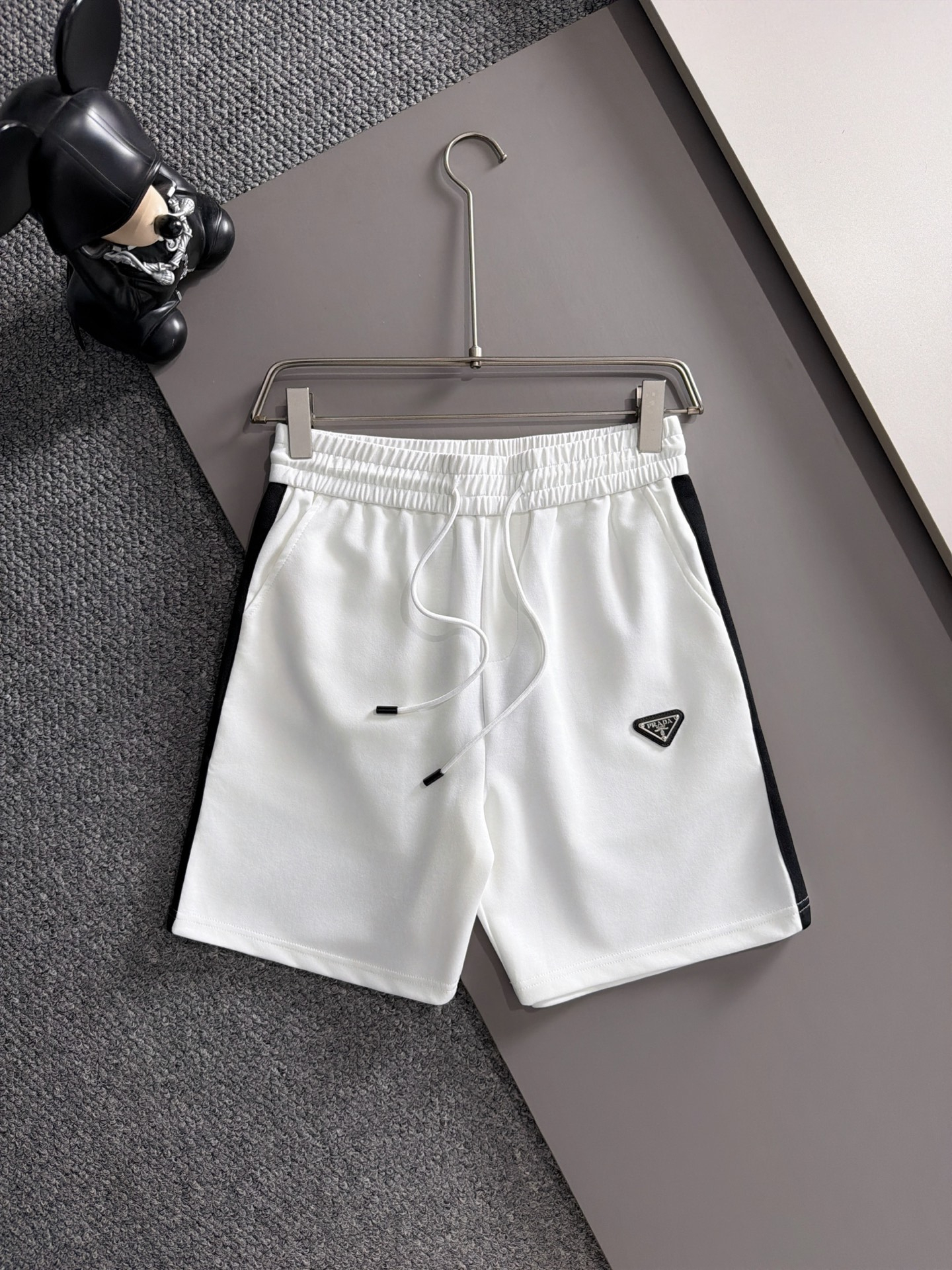 【PRADA】半袖T シャツショートパンツ セットアップ