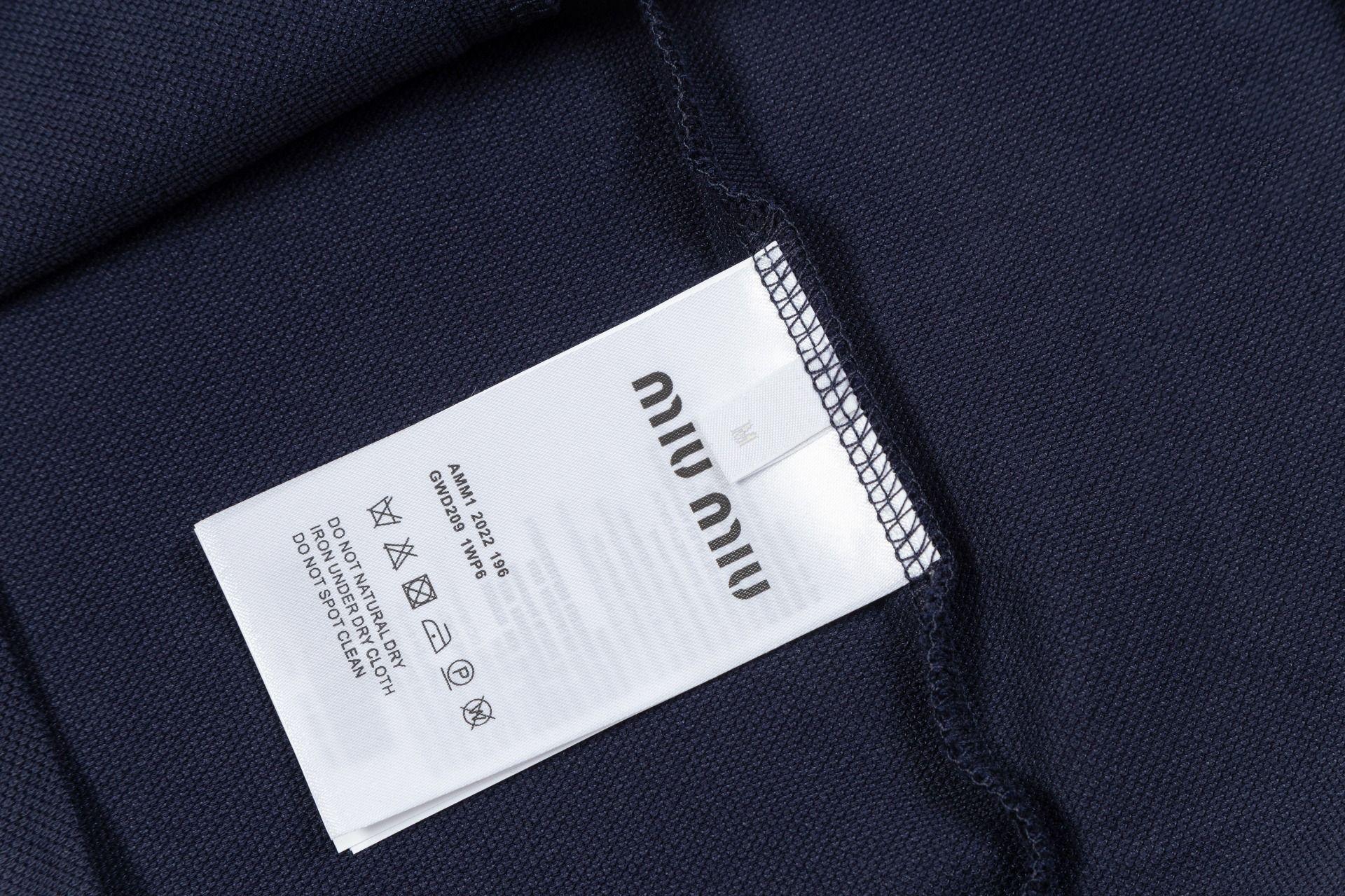 【MIU MIU】半袖 T シャツ