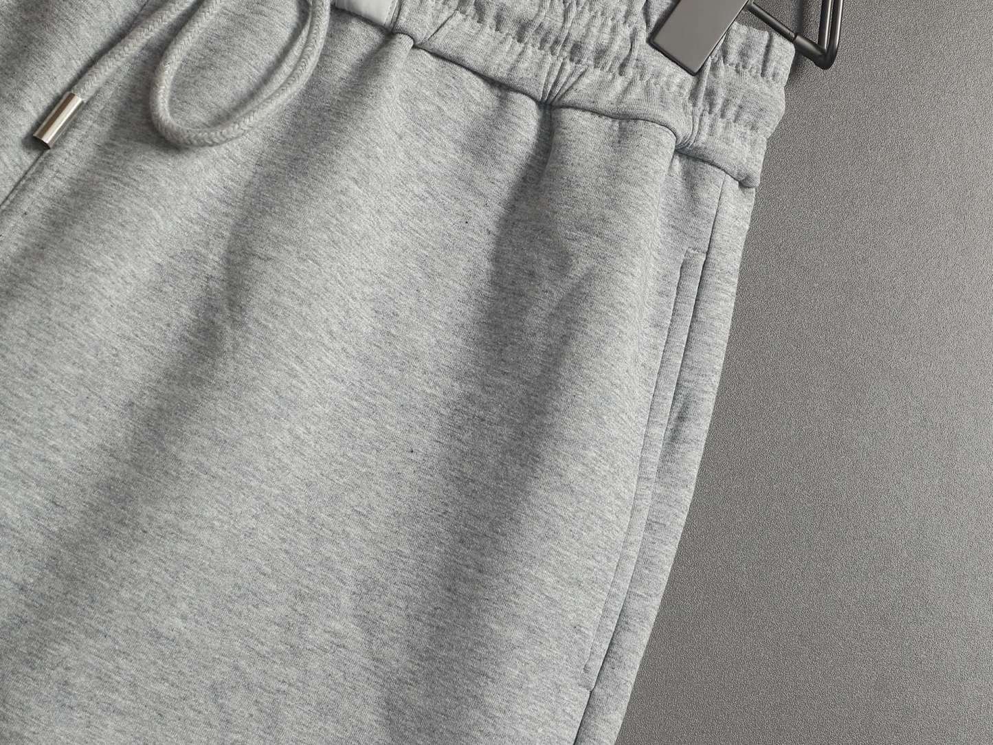 【MONCLER】ショートパンツ