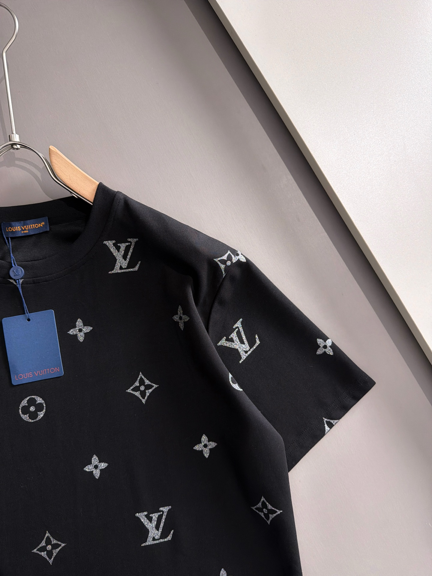 【LOUIS VUITTON】半袖T シャツショートパンツ セットアップ