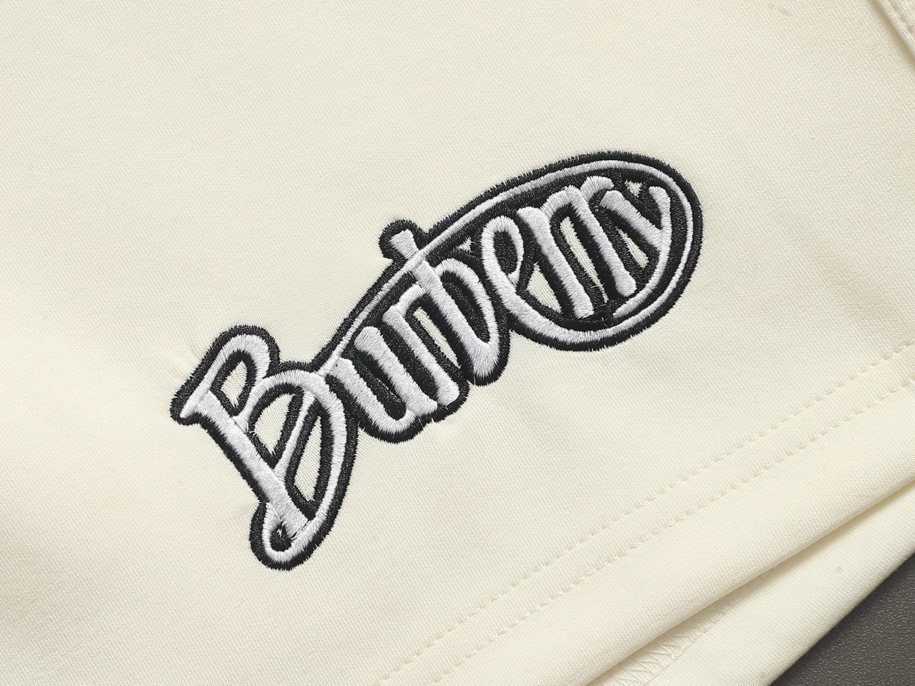 【BURBERRY】ショートパンツ