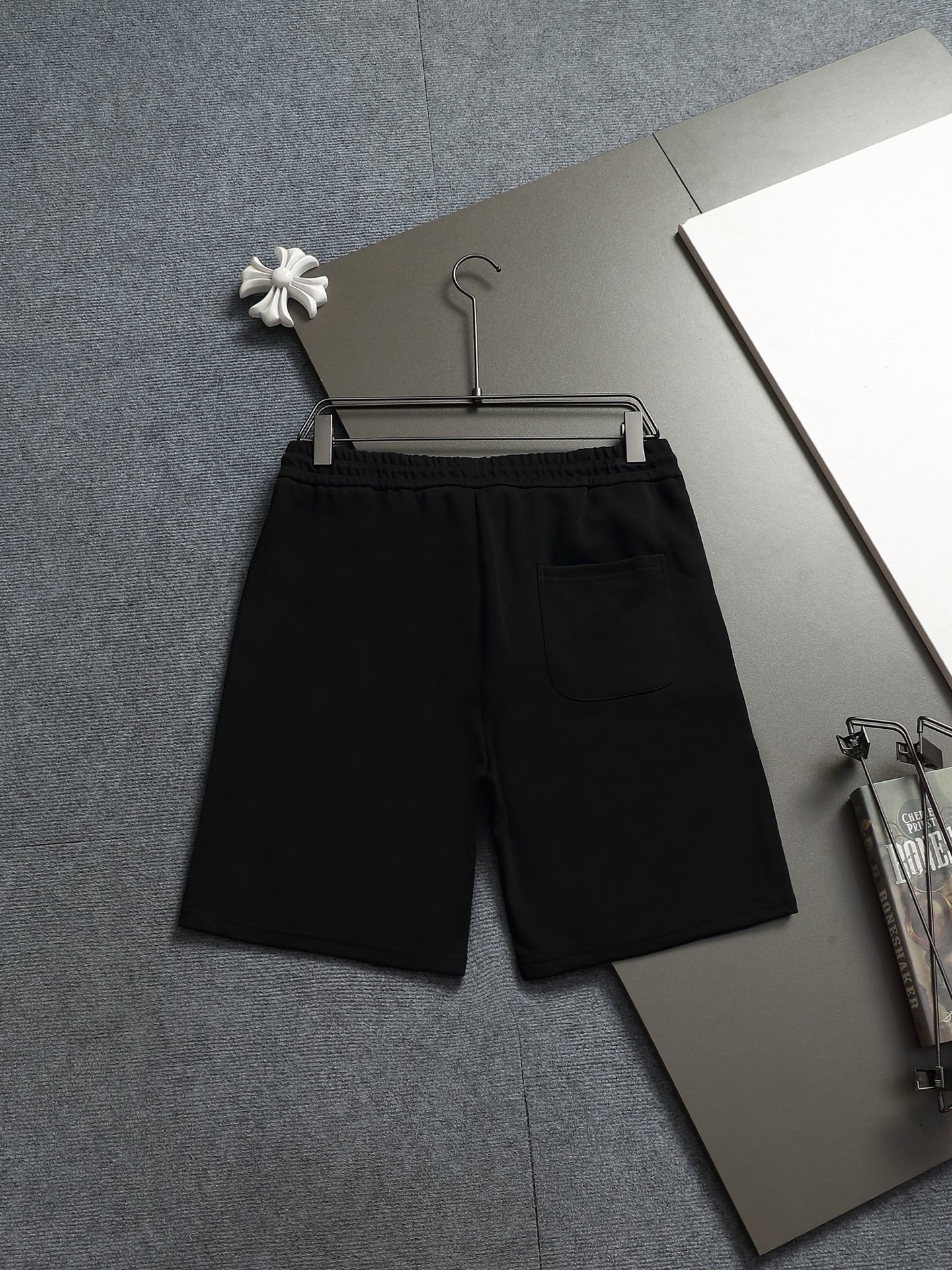 【FENDI】ショートパンツ
