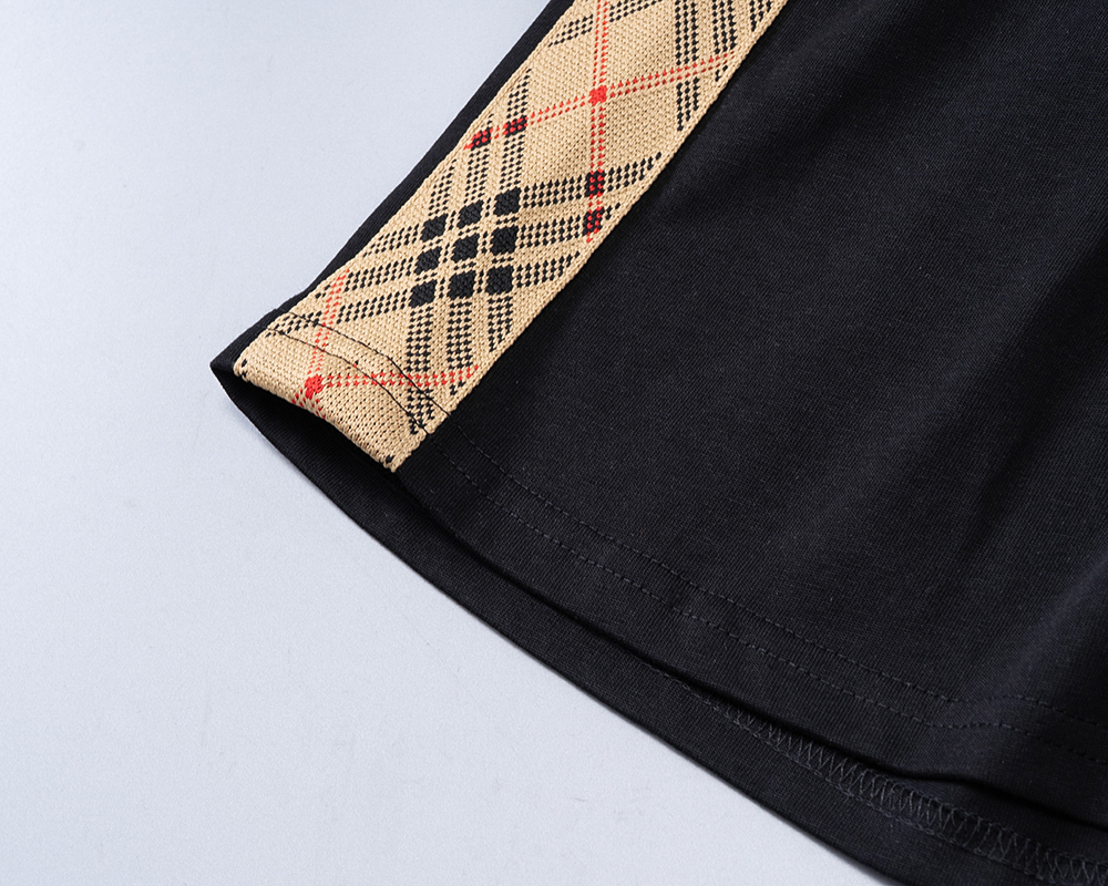 【BURBERRY】ショートパンツ