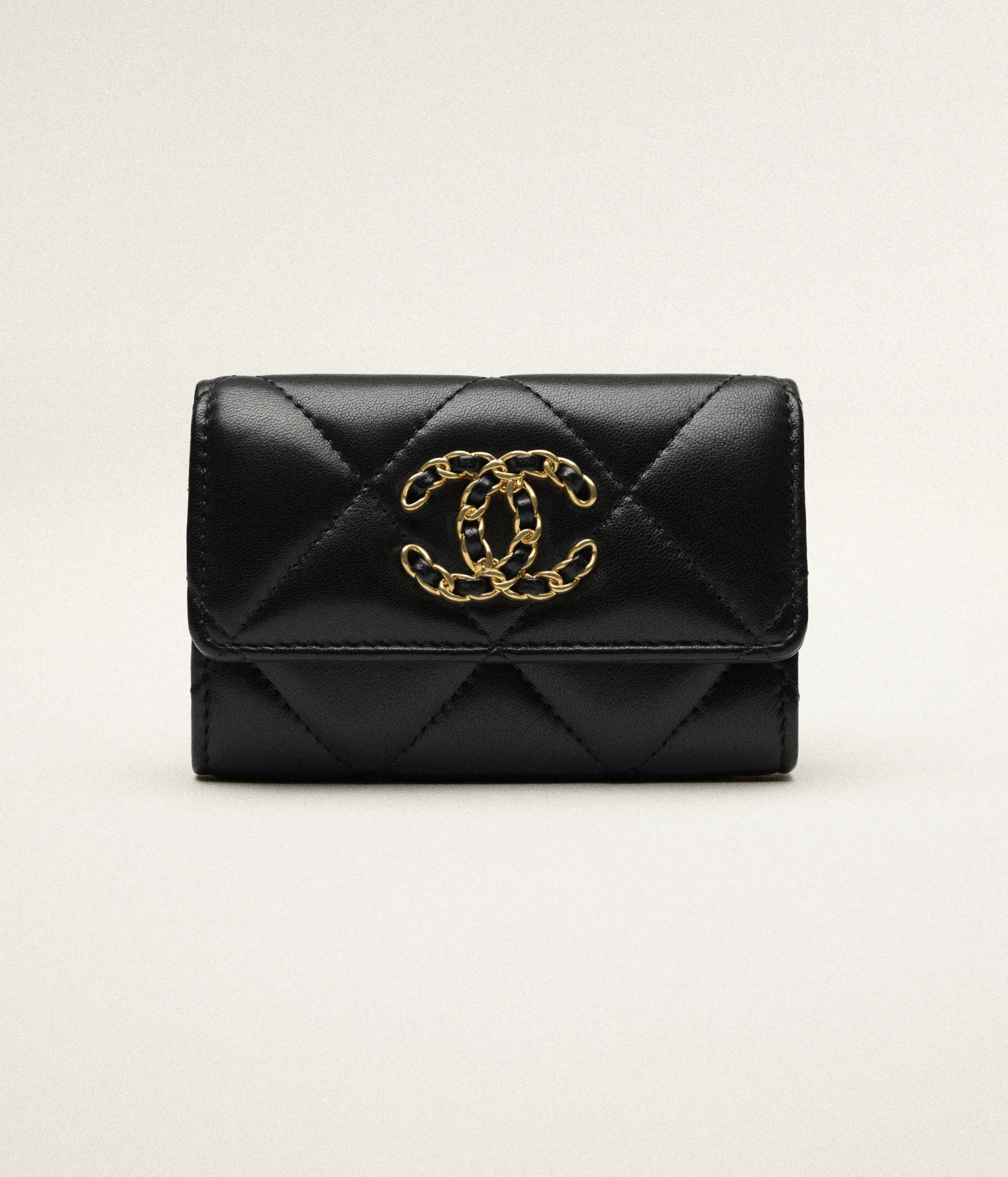 CHANEL 19 フラップ カードケース