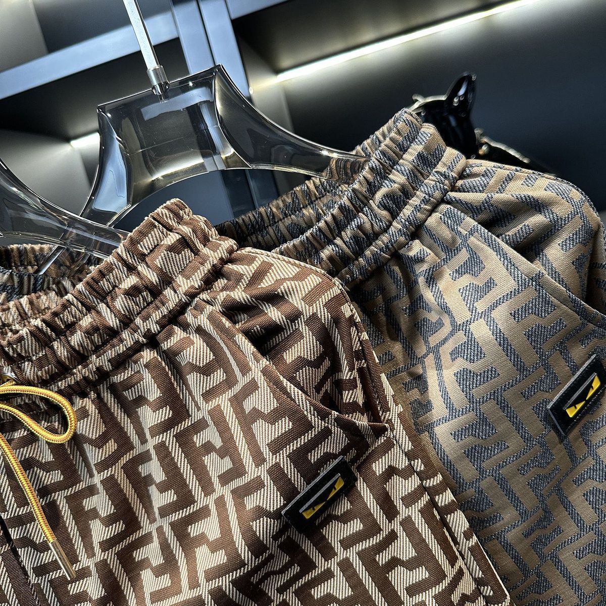 『M-3XL』トレンディなカジュアルメンズショートパンツ、プリント柄スリムフィット、ビーチショーツ