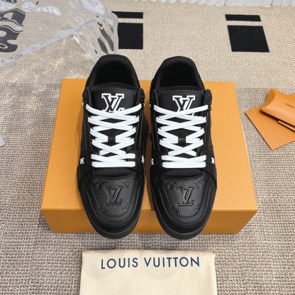 【L019】新品 LOUIS VUITTONルイ・ヴィトンスニーカー