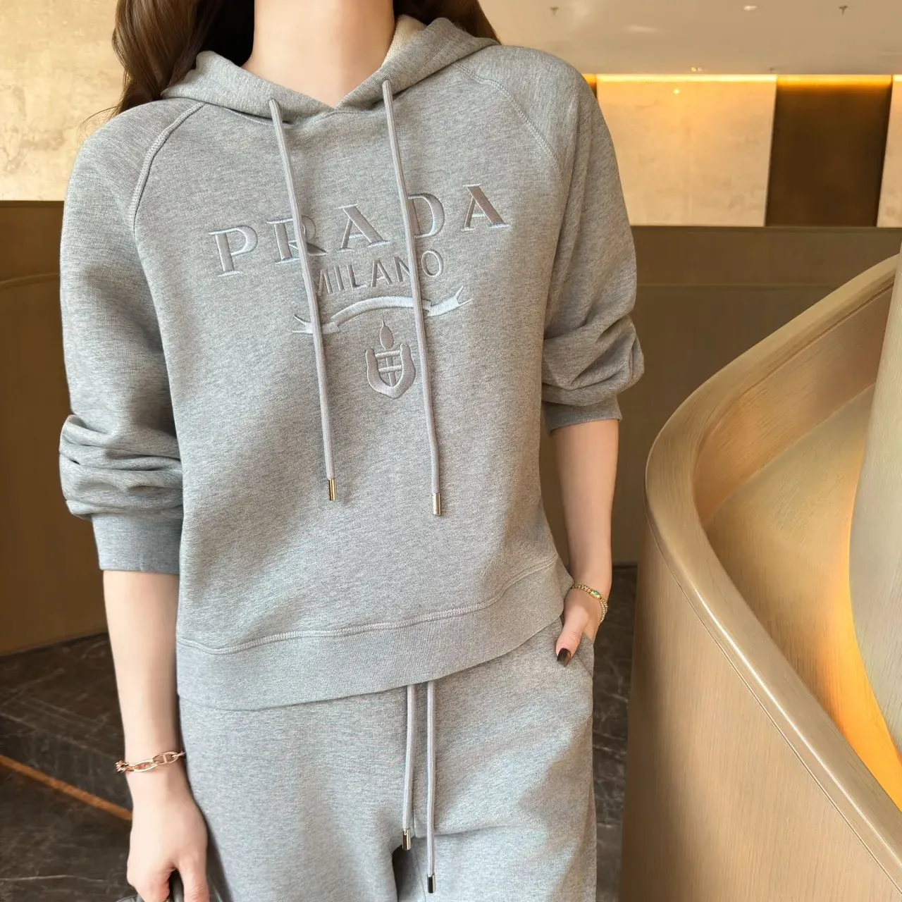 『S-L』日常使いに最適 二色選べる おしゃれ度アップ 柔らかい 合わせやすい トップス+パンツ セットアップ