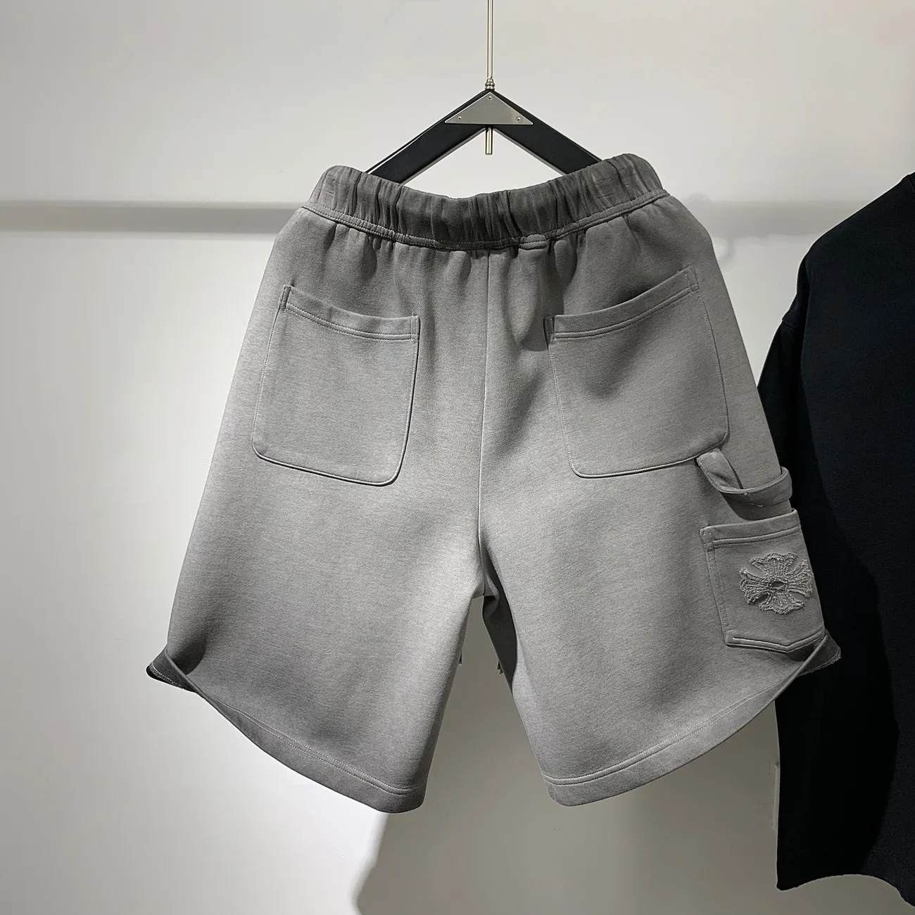 『M-4XL』スタイリッシュで洗練されたメンズカジュアルスポーツショーツ