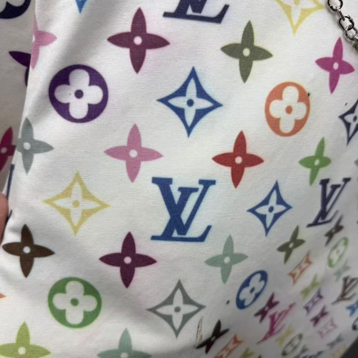 『S-2XL』春夏の装いにぴったりの、ファッショナブルでトレンディなメンズ用ライトラグジュアリー半袖トップス。