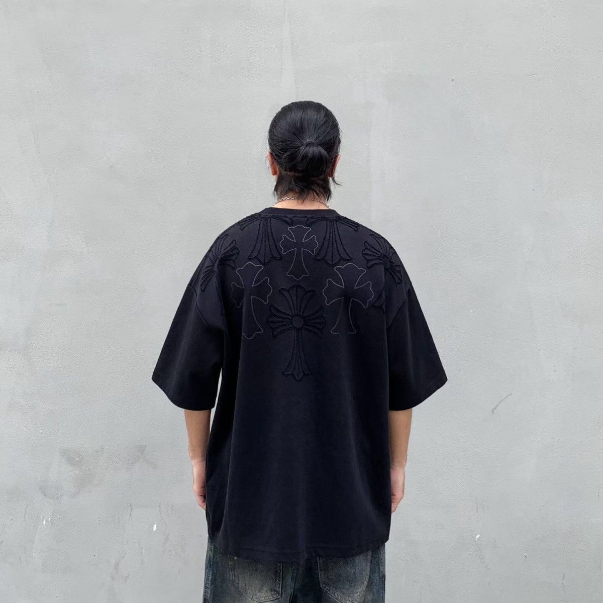 『M-3XL』夏物刺繍入り新作半袖Tシャツ、ゆったりラウンドネックトップス