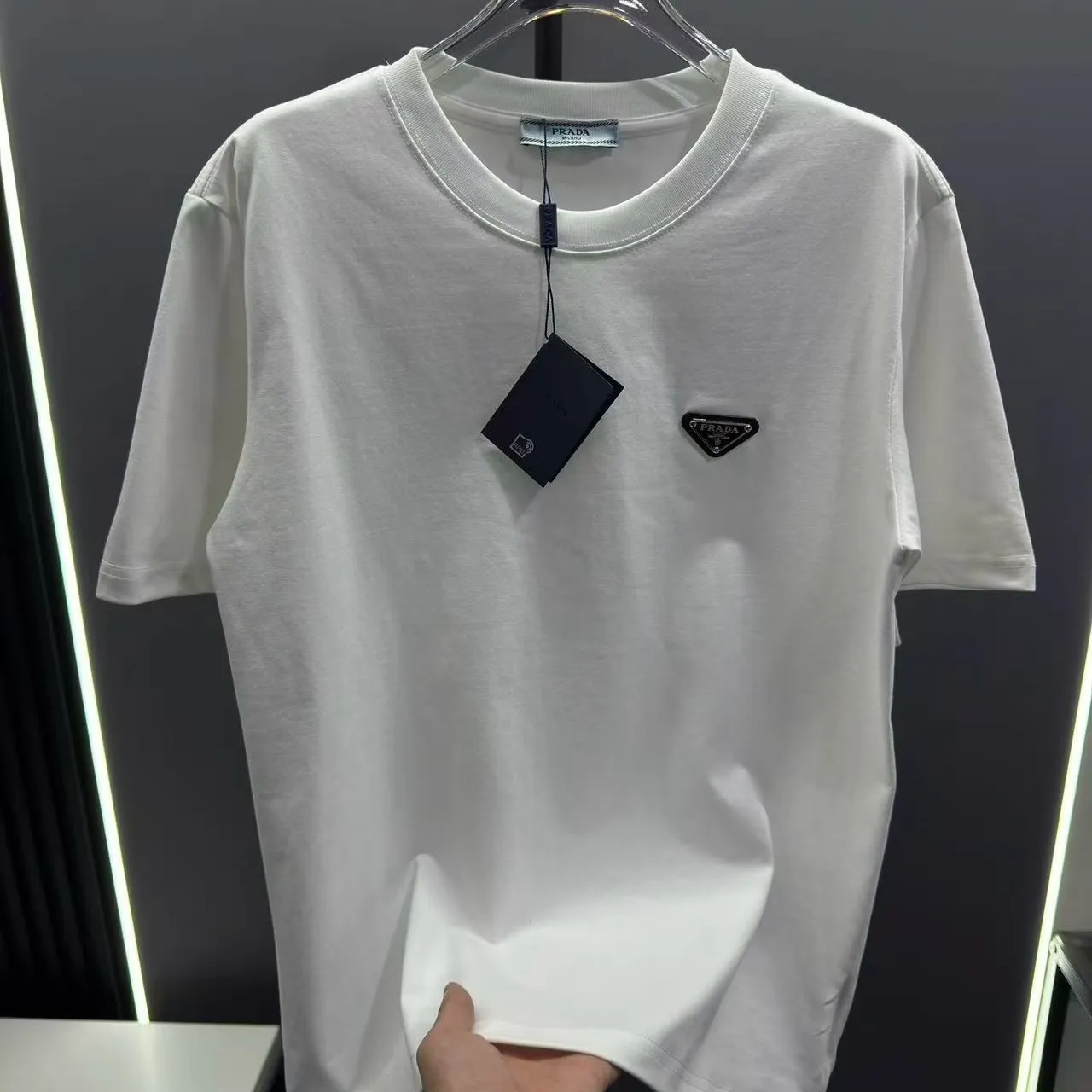『S-2XL』夏にぴったりの、ファッショナブルでカジュアルなメンズ半袖Tシャツ
