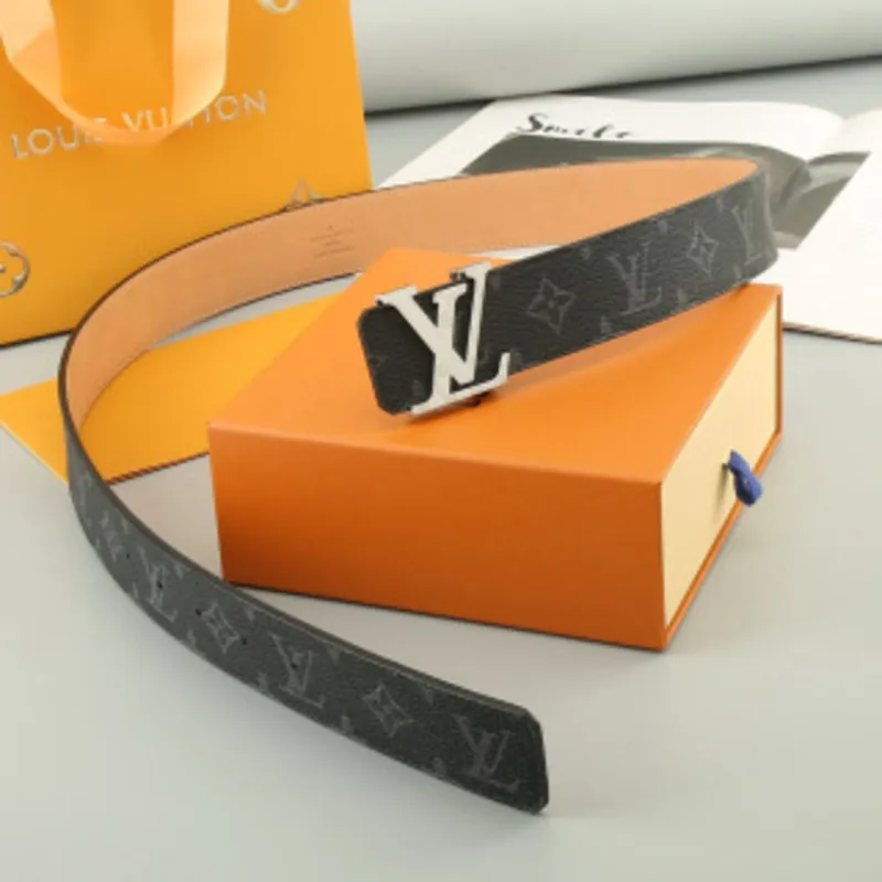 人気商品 高級感 デザイン感 クラシック レザー ベルト