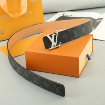 人気商品 高級感 デザイン感 クラシック レザー ベルト