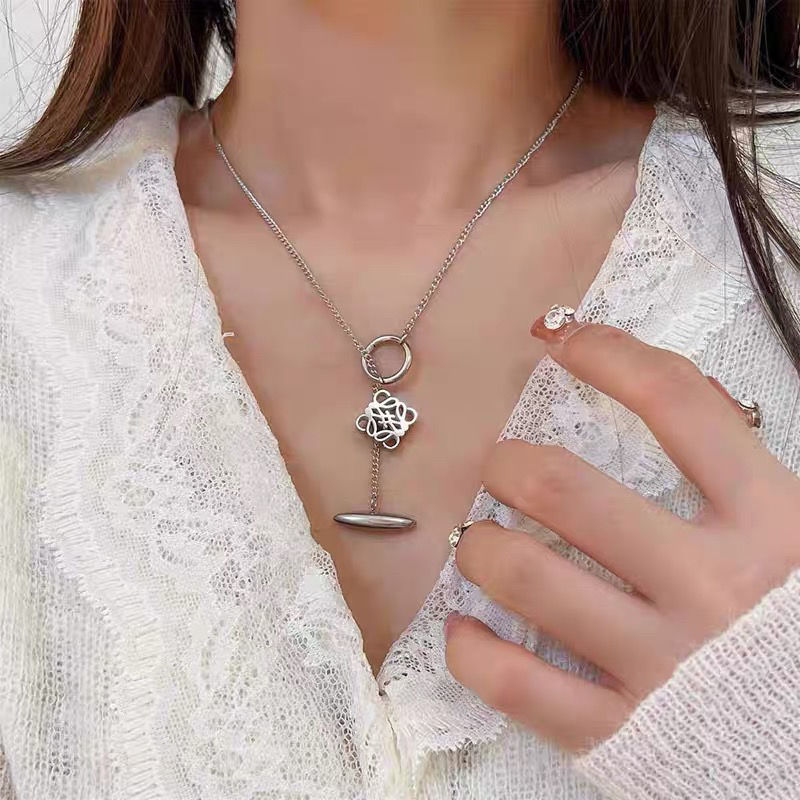 軽量高級彫刻立体OTバックルチタン鋼ネックレス高級