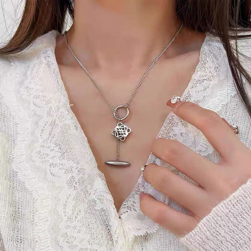 軽量高級彫刻立体OTバックルチタン鋼ネックレス高級