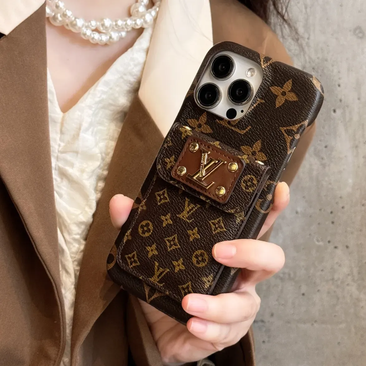 大活躍 気質いい エレガント トレンド スタイリッシュ 金属飾り スマホケース