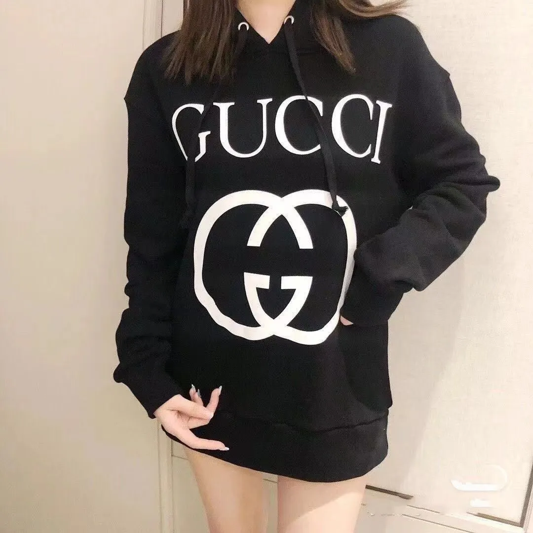 ご注意点 サイズに関して	商品により多少の誤差が生じる場合がございます。 画像に関して	実物の色に近くなるよう自然光での撮影を基本にしていますが、お部屋の照明、モニター環境等により色味が若干異なる場合がございます。 商品に関して	海外製造商品により、お受け取りの際に多少のたたみ皺・糸ホツレ・汚れのある場合がございます、予めご了承ください。 ボタンホールに関して	量産服で工場から直接郵送に入るため、穴を開けるのはお客様自分で行うことになっております。 包装に関して	自然と環境にやさしい簡易梱包にご協力いただ