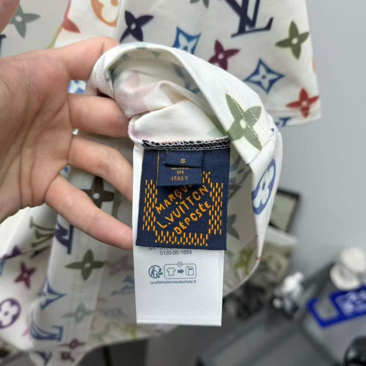 『S-2XL』春夏の装いにぴったりの、ファッショナブルでトレンディなメンズ用ライトラグジュアリー半袖トップス。