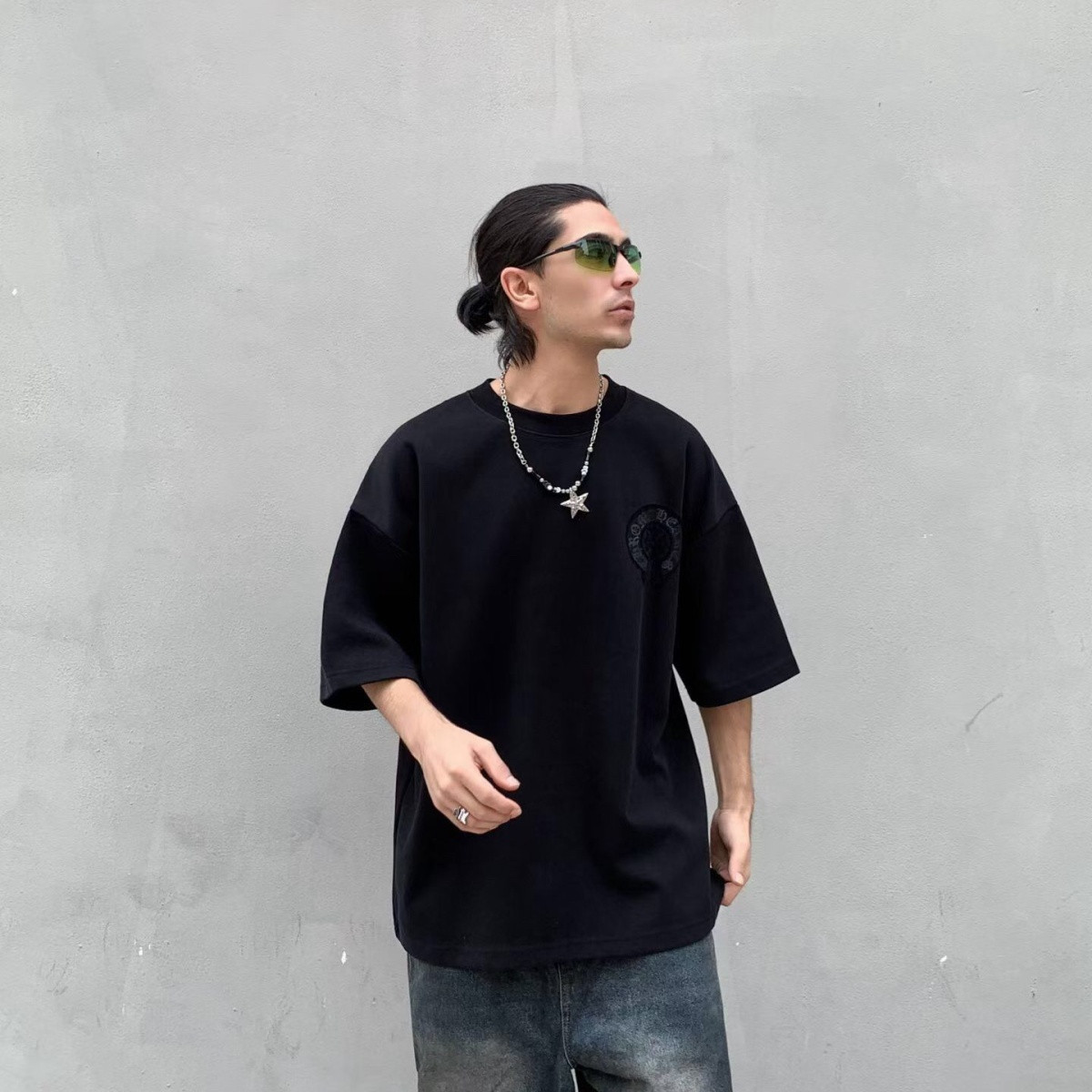 『M-3XL』夏物刺繍入り新作半袖Tシャツ、ゆったりラウンドネックトップス
