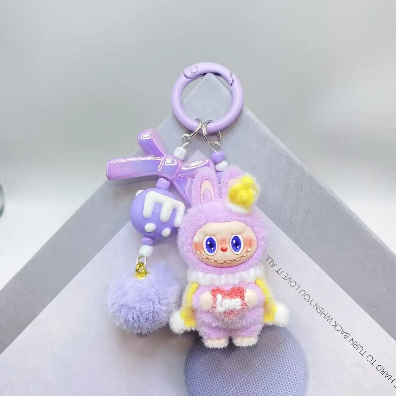 新しいフロッキングクロスペンダントかわいい人形キーチェーンペンダントギフト