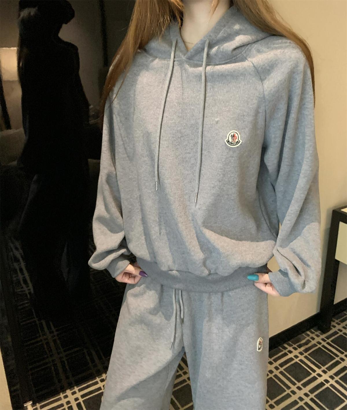 女性用の新しい冬の暖かい服装（ベスト + フード付きスウェットシャツ + ズボン）