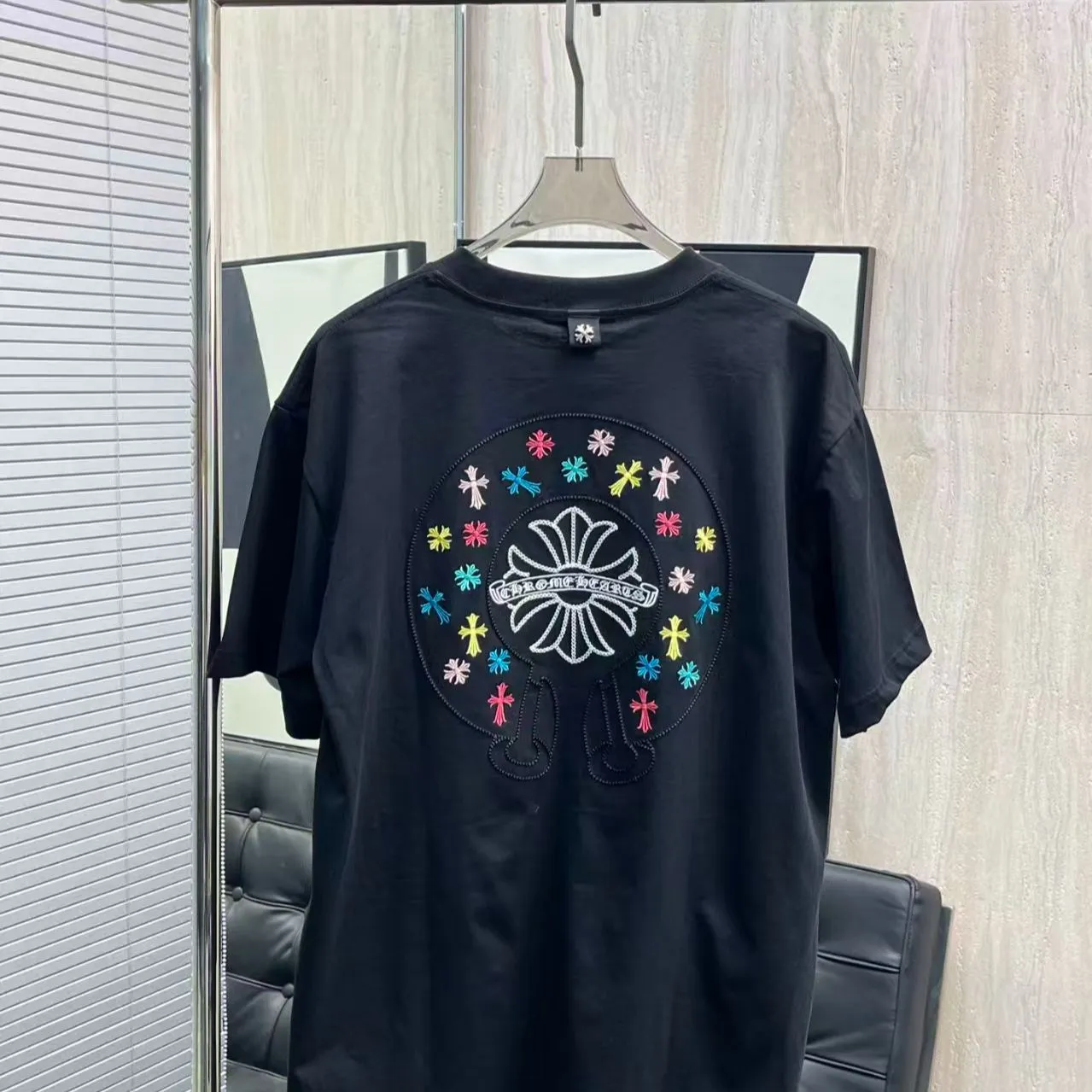 『S-XL』メンズ春物半袖Tシャツ　ファッショナブルな刺繍とトレンディな半袖デザイン