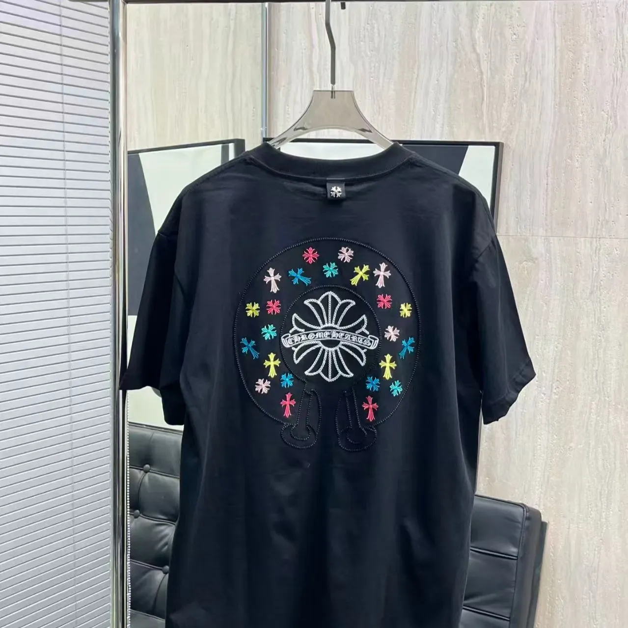 『S-XL』メンズ春物半袖Tシャツ　ファッショナブルな刺繍とトレンディな半袖デザイン