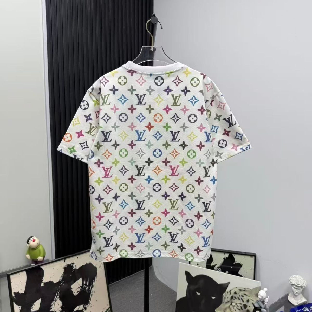 『S-2XL』春夏の装いにぴったりの、ファッショナブルでトレンディなメンズ用ライトラグジュアリー半袖トップス。