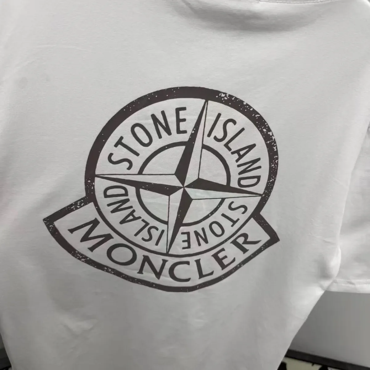 『S-2XL』プリント柄の半袖Tシャツ  カップルスタイルで、厚手ながらも高級感があり、トレンディなデザインです