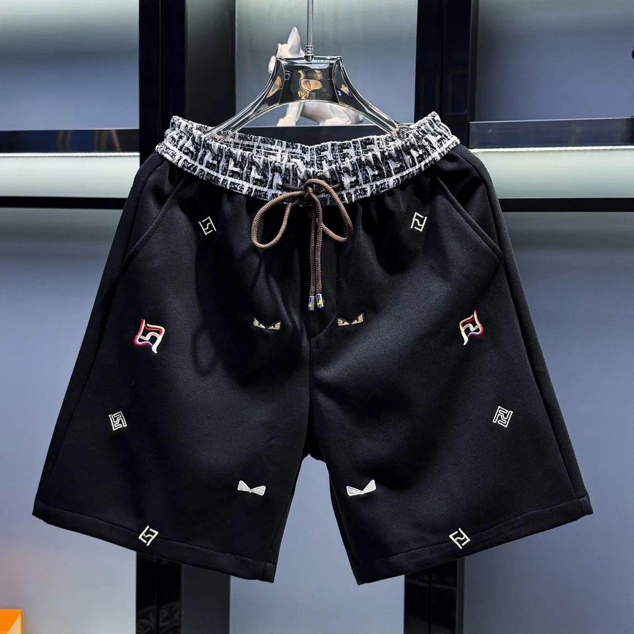 『M-3XL』新作メンズ高級刺繍入りカジュアルショーツ、サマービーチパンツ