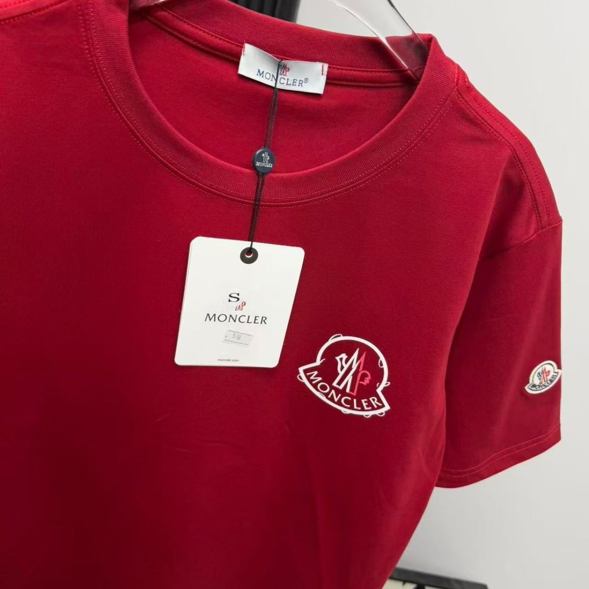 『S-2XL』プリント柄の半袖Tシャツ  カップルスタイルで、厚手ながらも高級感があり、トレンディなデザインです
