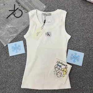新作 夏物 リブ編み スリムフィット クロップド丈 ノースリーブ ベスト