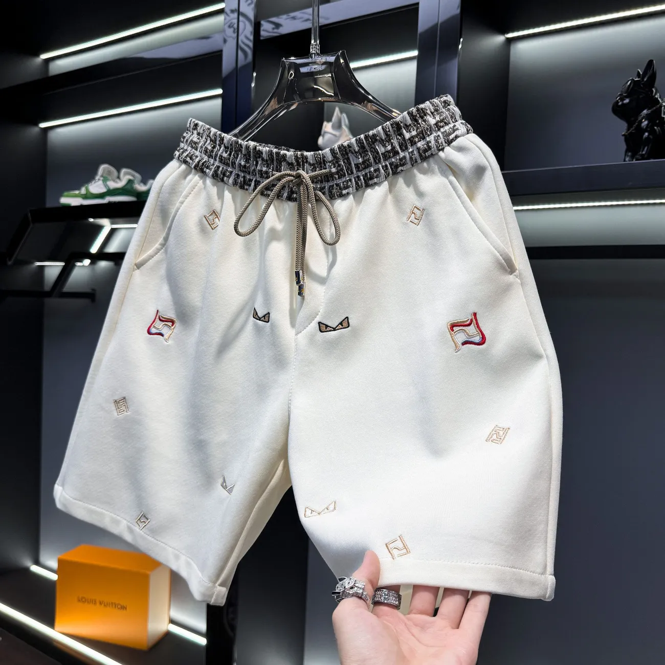 『M-3XL』新作メンズ高級刺繍入りカジュアルショーツ、サマービーチパンツ