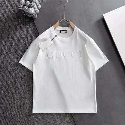 夏の定番、文字刺繍入りのシンプルなゆったり半袖Tシャツユニセックス