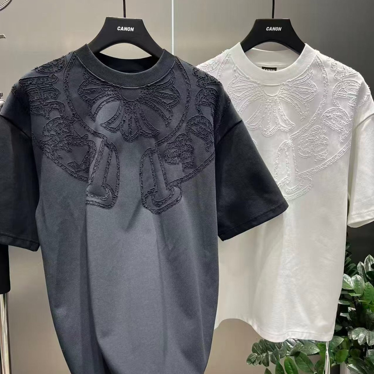 『M-3XL』刺繍入り 夏新作 メンズ ゆったりクルーネック 半袖 Tシャツ カジュアルトップス
