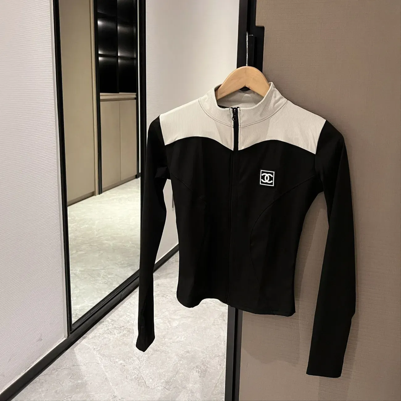 『S-L』人気爆発中 元気いっぱい ファッション フェミニン セクシートップス