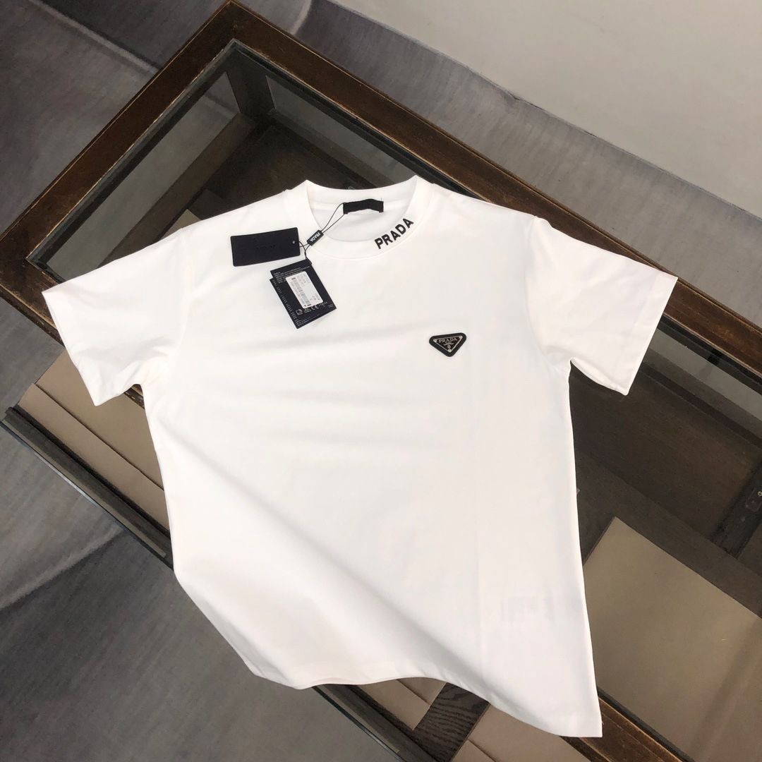 『S-3XL』新作の半袖Tシャツ。ユニセックスで、カジュアルかつスタイリッシュ。