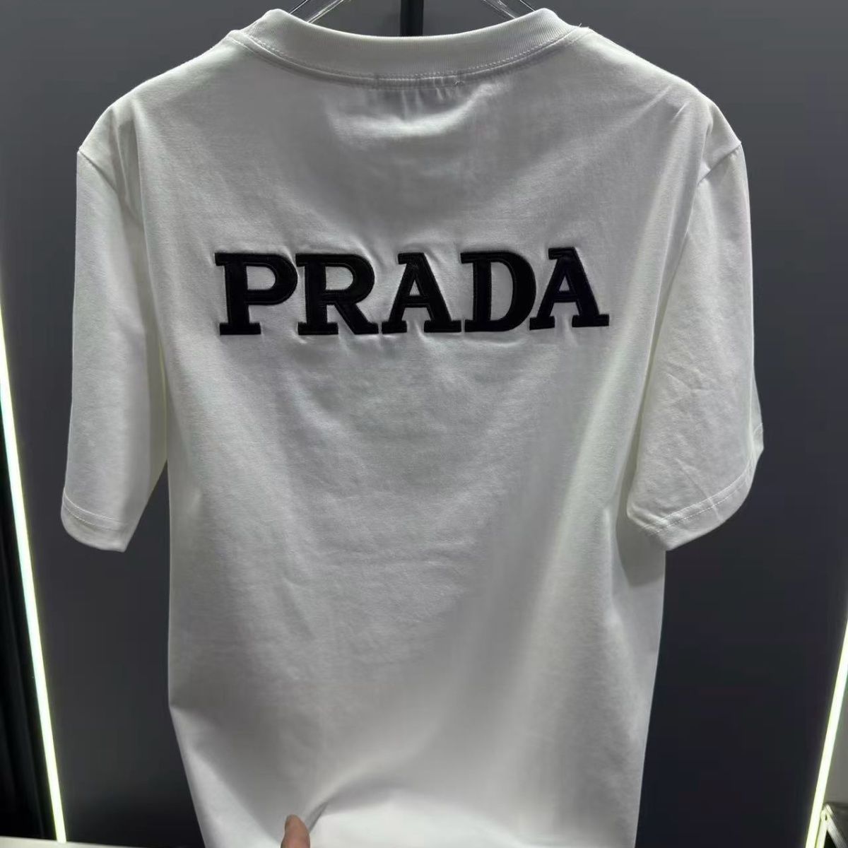 『S-2XL』夏にぴったりの、ファッショナブルでカジュアルなメンズ半袖Tシャツ