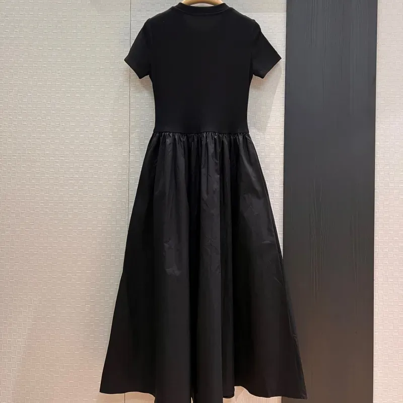 『S-L』大注目 着瘦せ 高級感 シンプル 刺繍 半袖 ワンピース