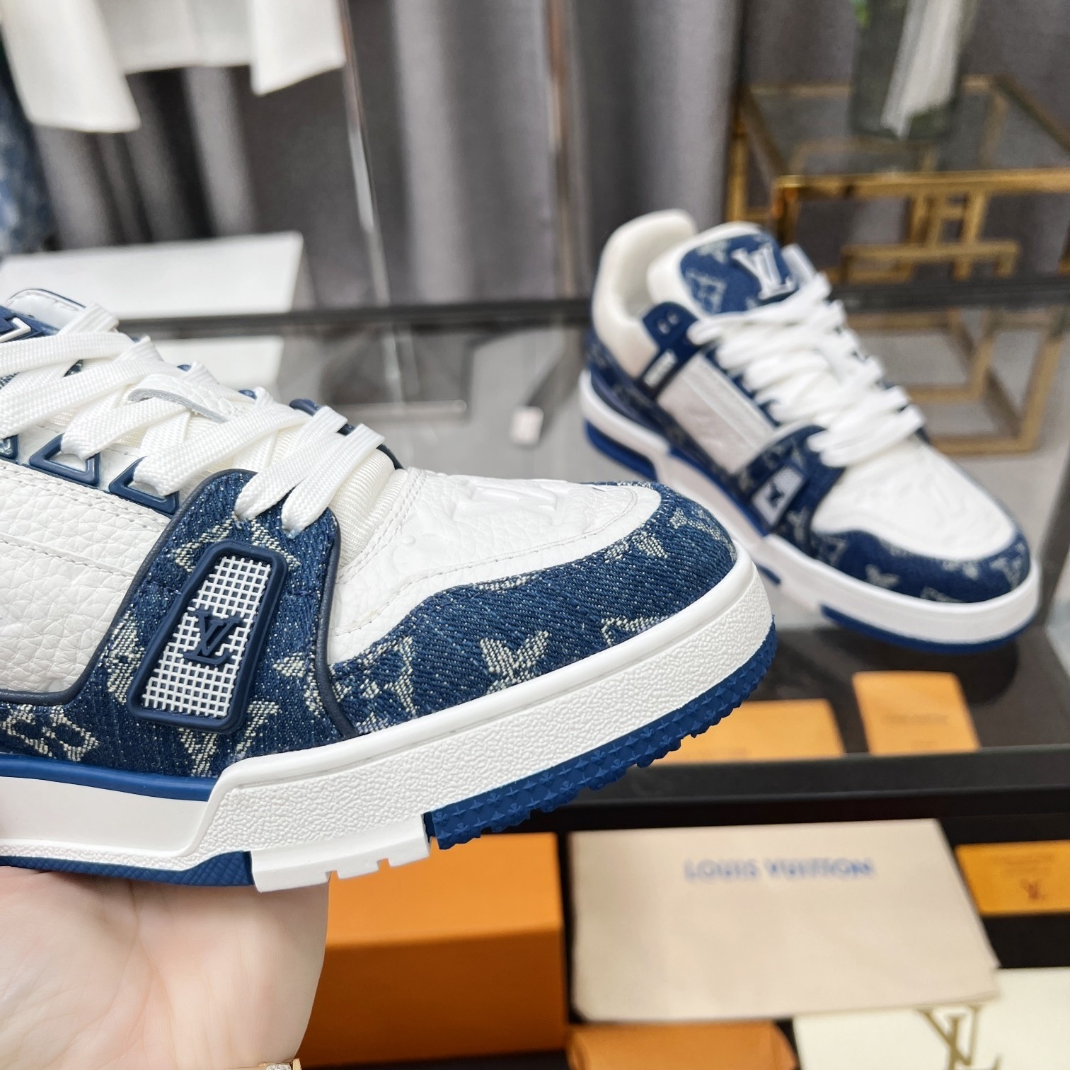 【L030】Louis Vuitton ルイ・ヴィトン スニーカー モノグラム　デニム