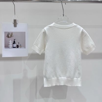 大人気の丈夫な刺繍入りラウンドネックプルオーバーニットトップス