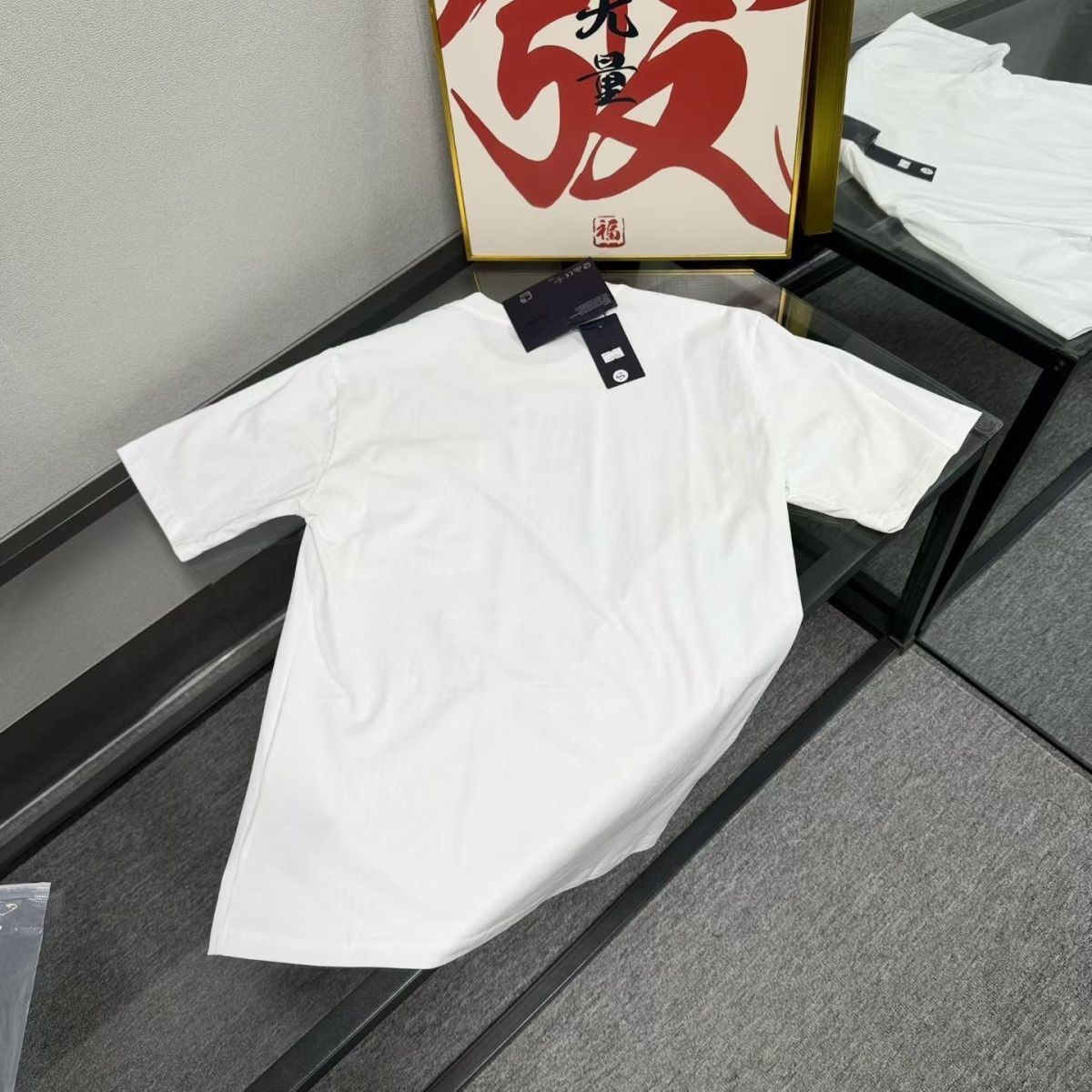 トレンディで着回しの効く、ゆったりとしたシルエットの半袖Tシャツは、人気のアイテムです
